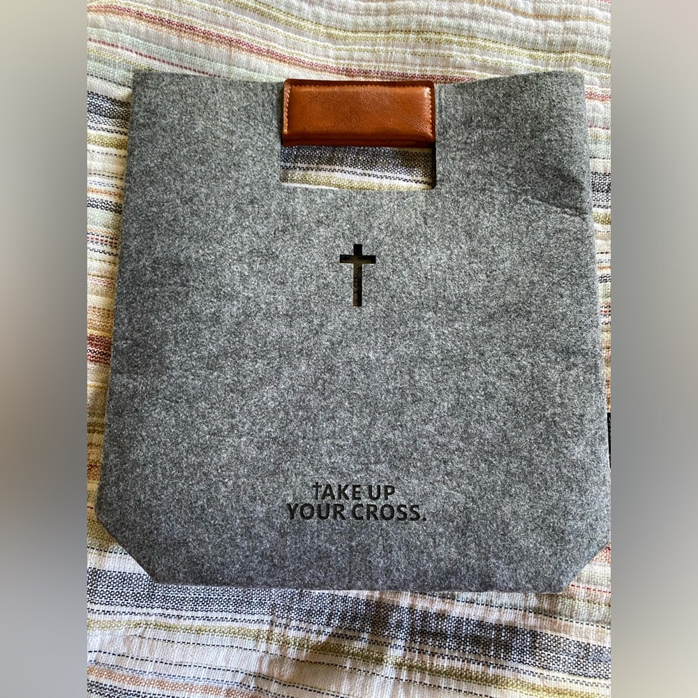 Agapass bible bag